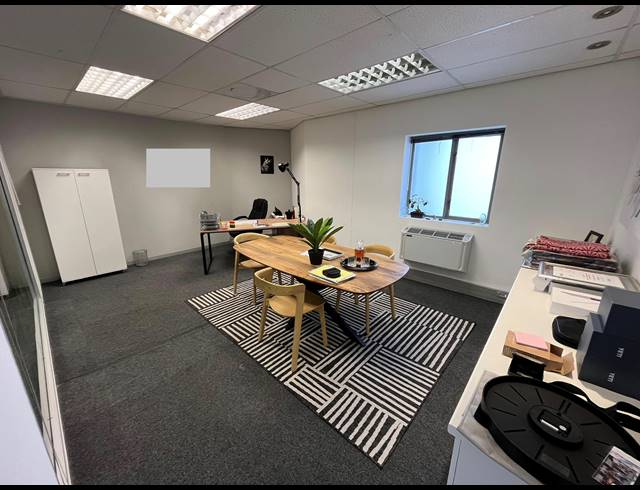 186M² OFFICE TO LET IN CENTURY CITY